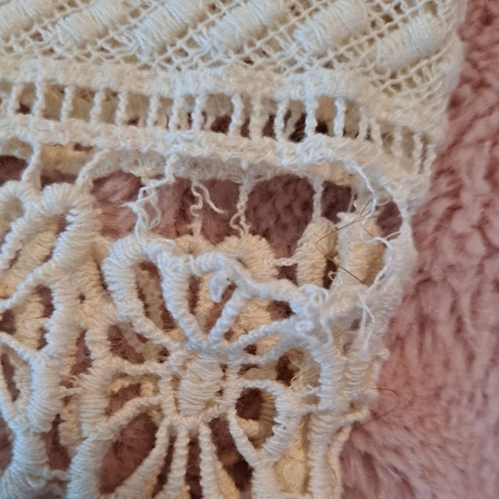 ( SOLD ) Vintage Style Prairie Top - Picture 2 of 2